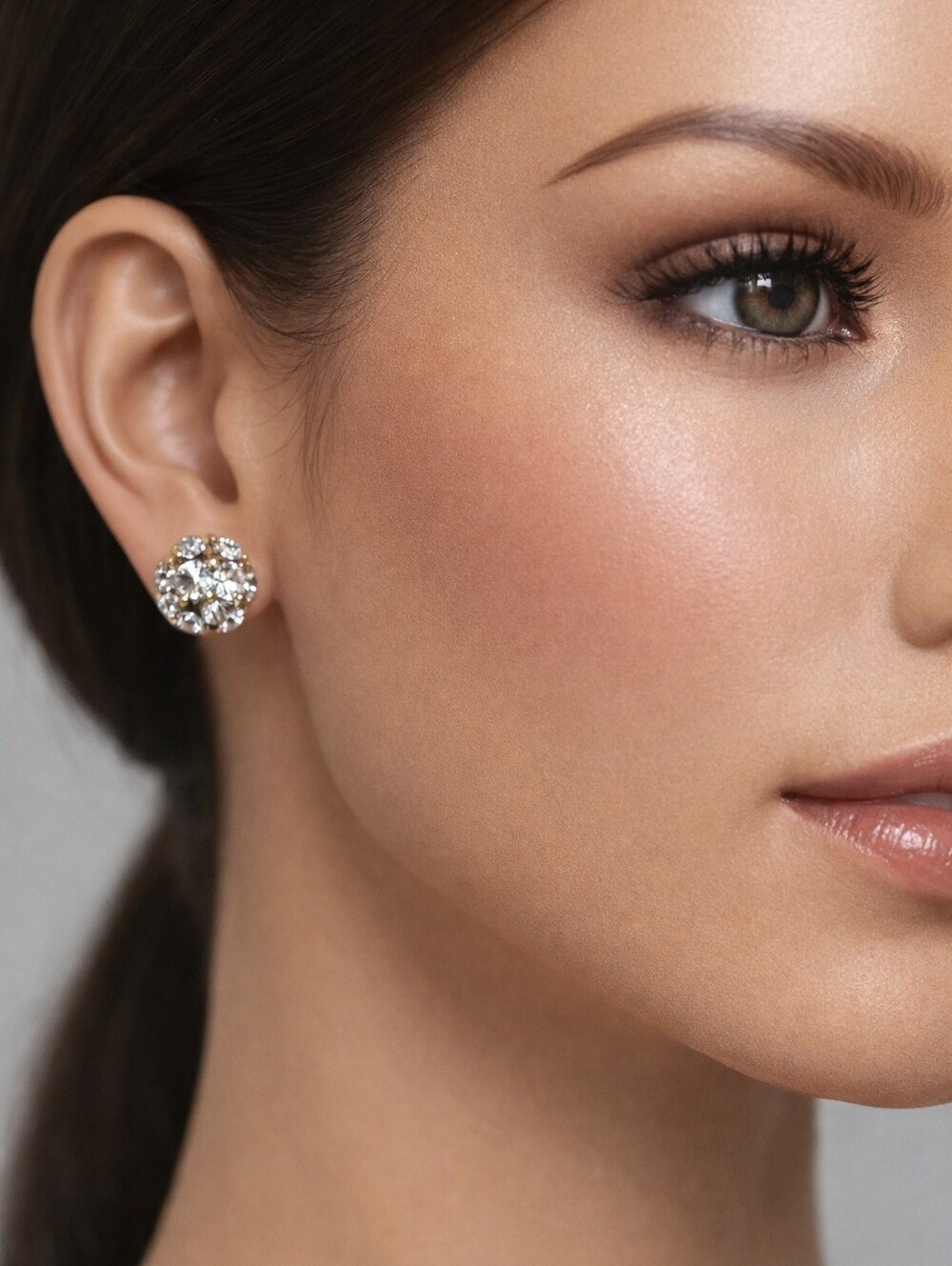 Crystal Cluster Gold Ball Stud Earrings – Elegant Women’s Fashion Jewelry